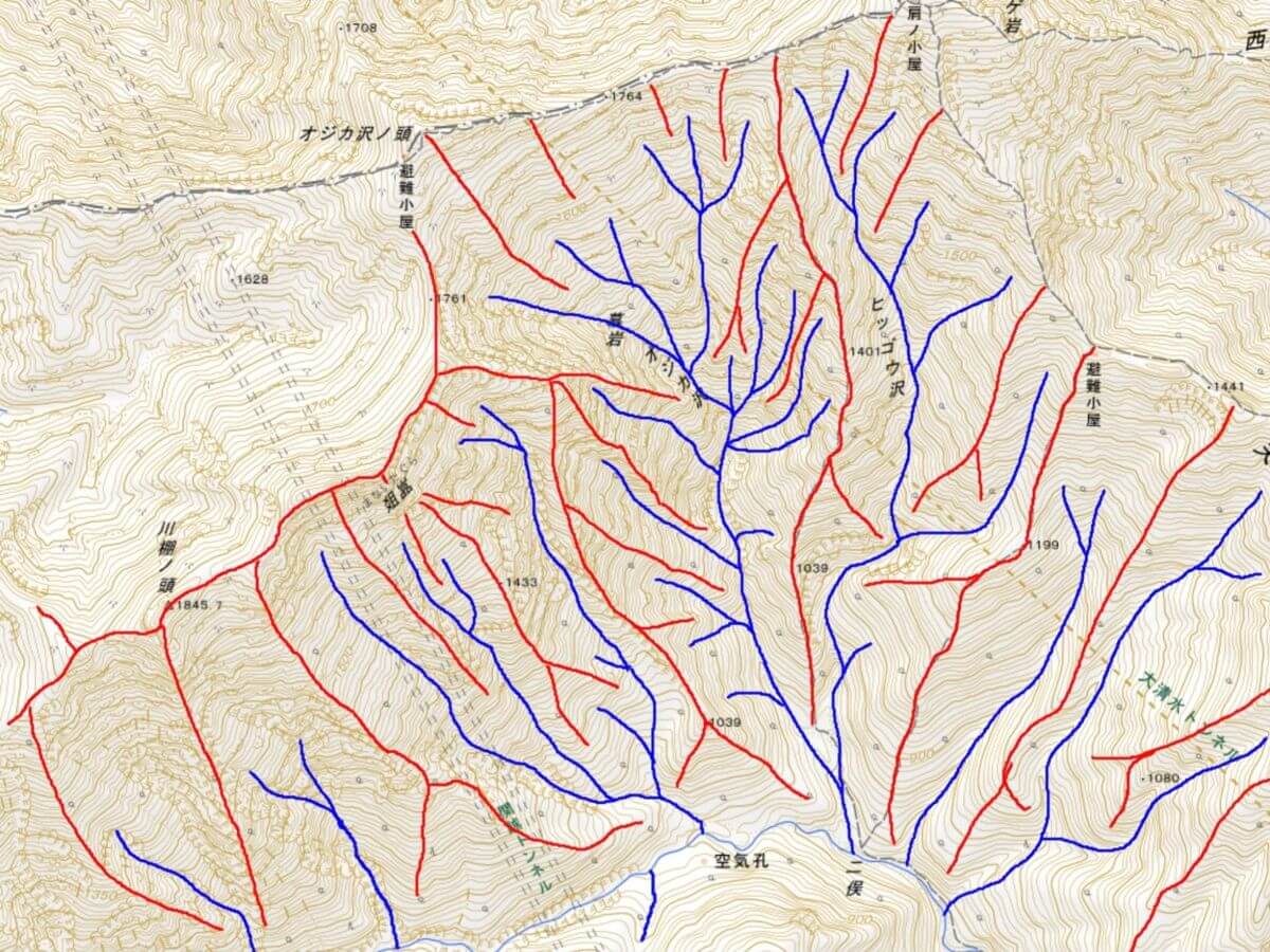地図読みマスターへの道 ②｜等高線から山の起伏を把握しよう【山登り初心者の基礎知識】 | YAMAP MAGAZINE